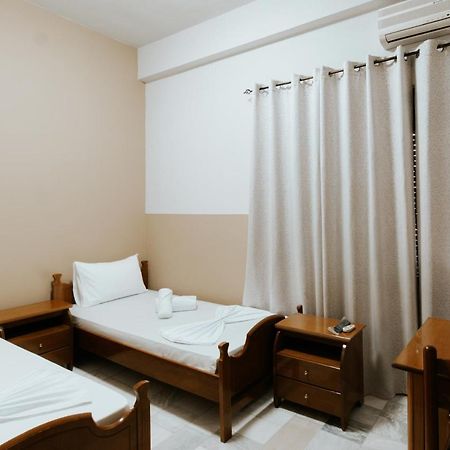 Hotel Lunxheria Gjirokastër 外观 照片