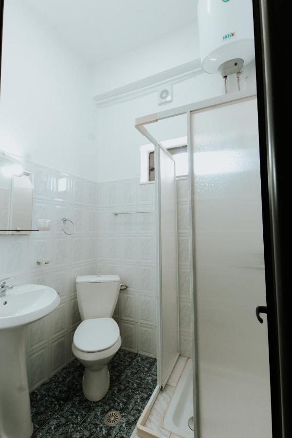Hotel Lunxheria Gjirokastër 外观 照片