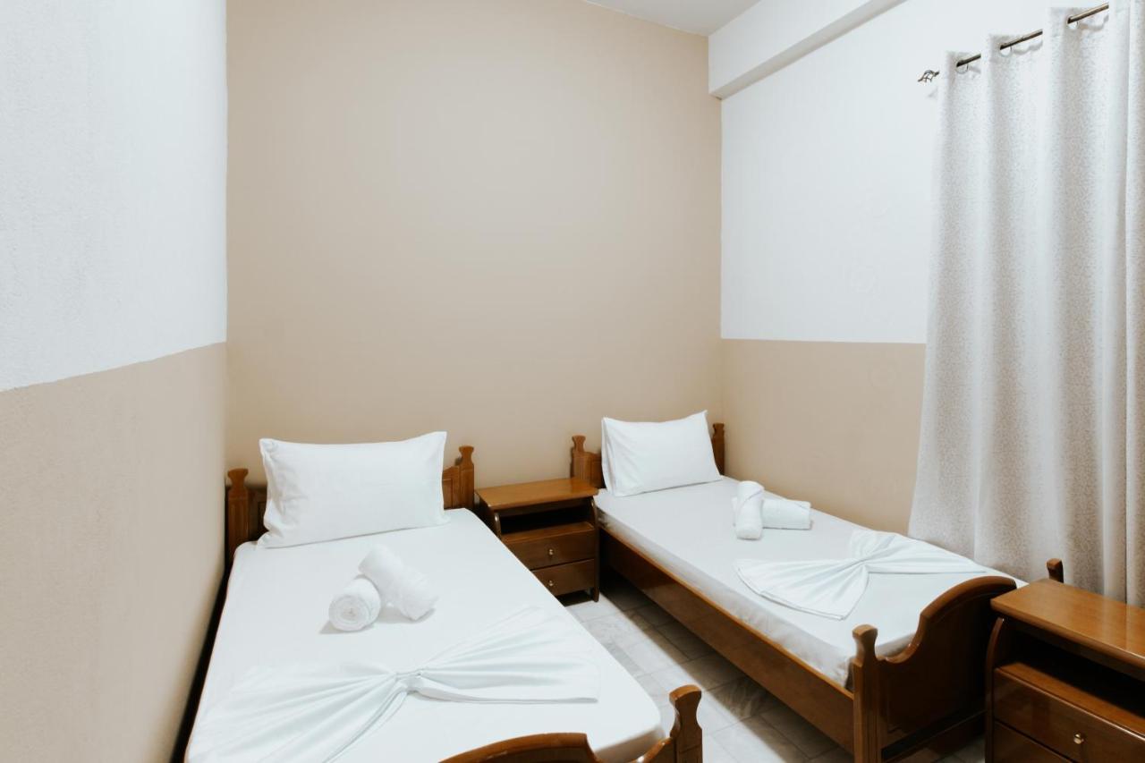 Hotel Lunxheria Gjirokastër 外观 照片