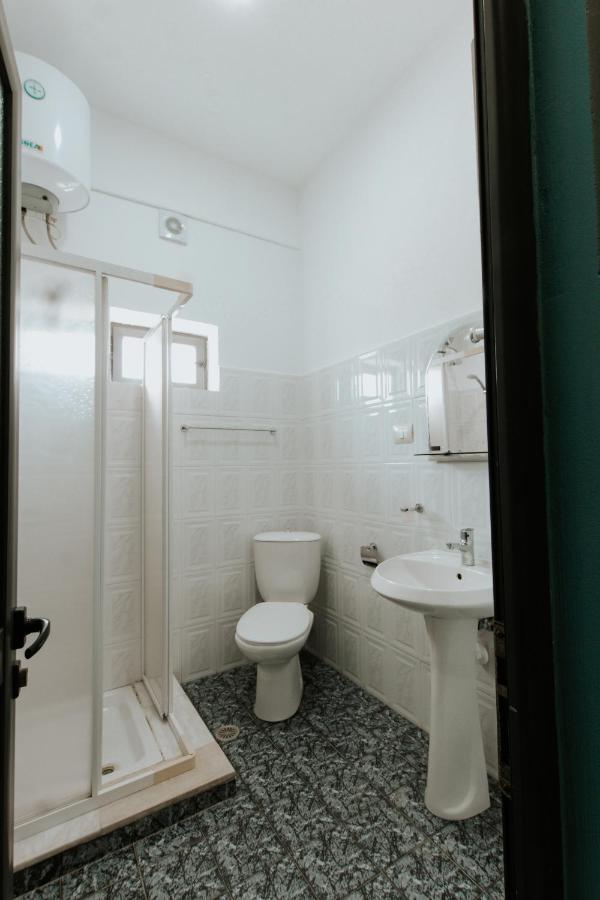 Hotel Lunxheria Gjirokastër 外观 照片