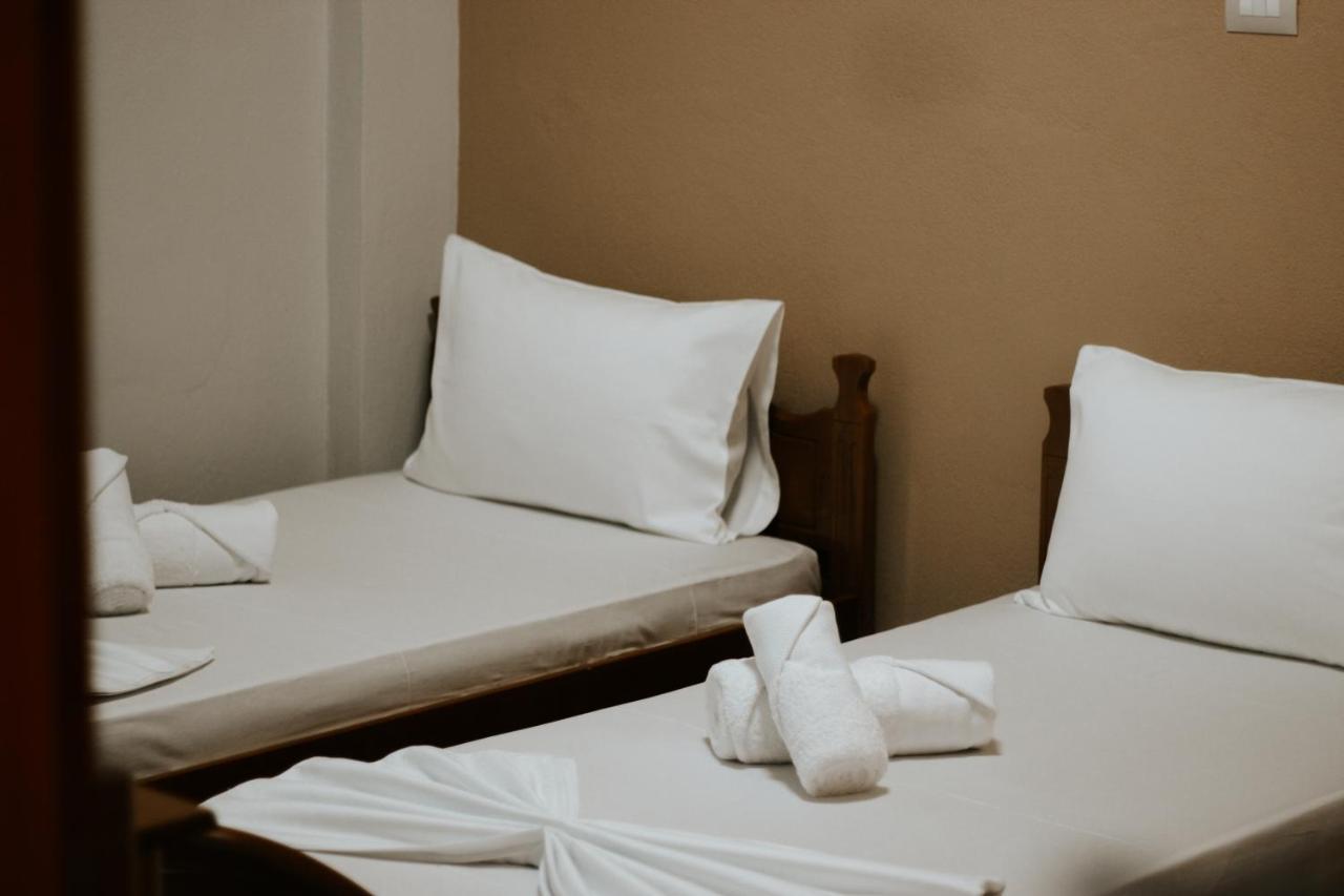 Hotel Lunxheria Gjirokastër 外观 照片