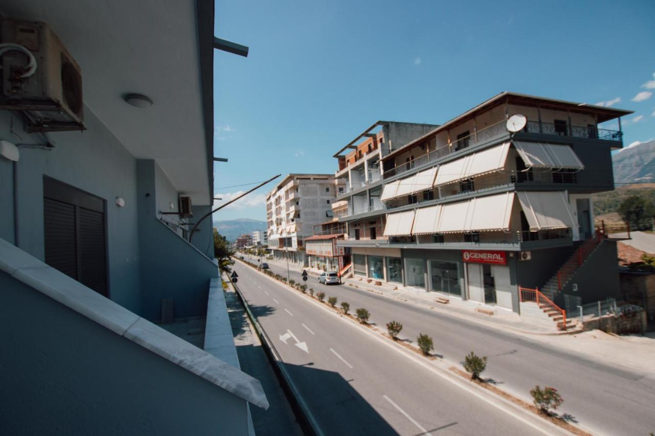 Hotel Lunxheria Gjirokastër 外观 照片